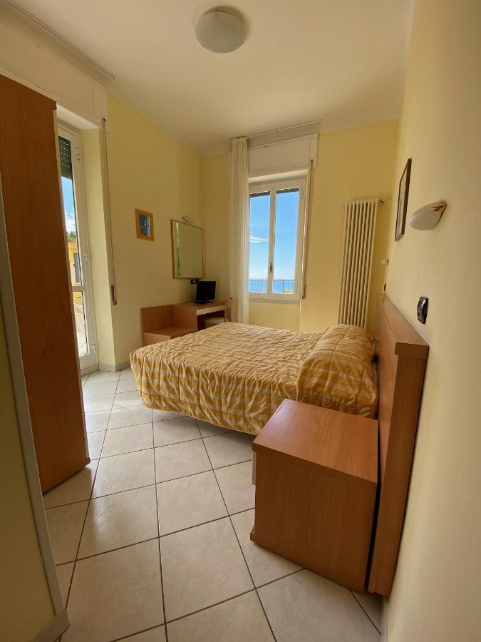 Hotel Rio Alassio Buitenkant foto